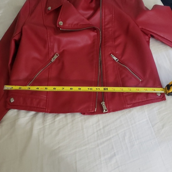 Red faux leather jacket from primark fits like a medium size - Picture 11 of 14